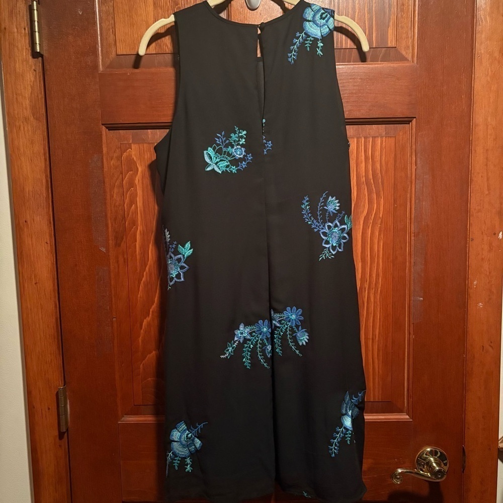 Calvin Klein Shift Knee Length Blue Embroidered Floral Dress Size 12 - Picture 4 of 8